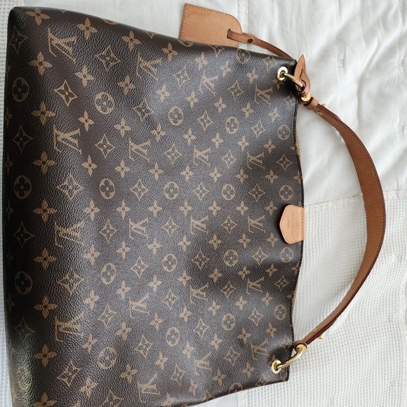 Louis Vuitton Graceful MM Hobo - Picture 13 of 13